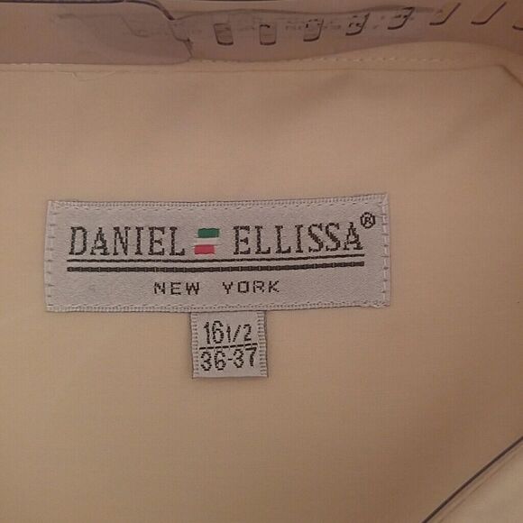 MEN'S BASIC FULL CUT DRESS SHIRT BY DANIEL ELLISSA - Picture 2 of 3